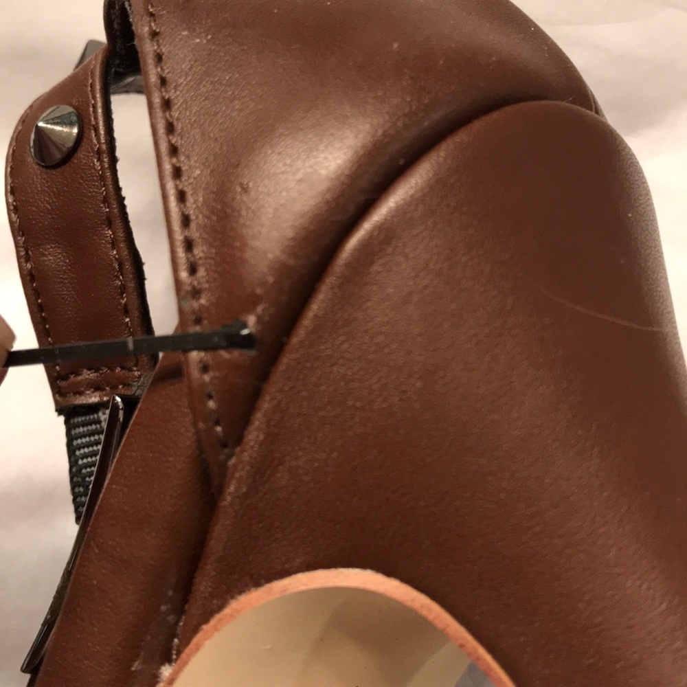 COPY - Manolo Blahnik Sandal Heels - Picture 10 of 11